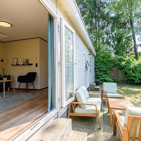 Chalet Met Eigen Tuin Aan De Veluwse Bosrand Putten Kültér fotó