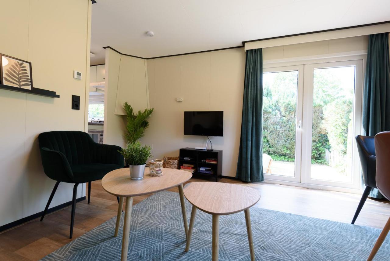 Chalet Met Eigen Tuin Aan De Veluwse Bosrand Putten Kültér fotó