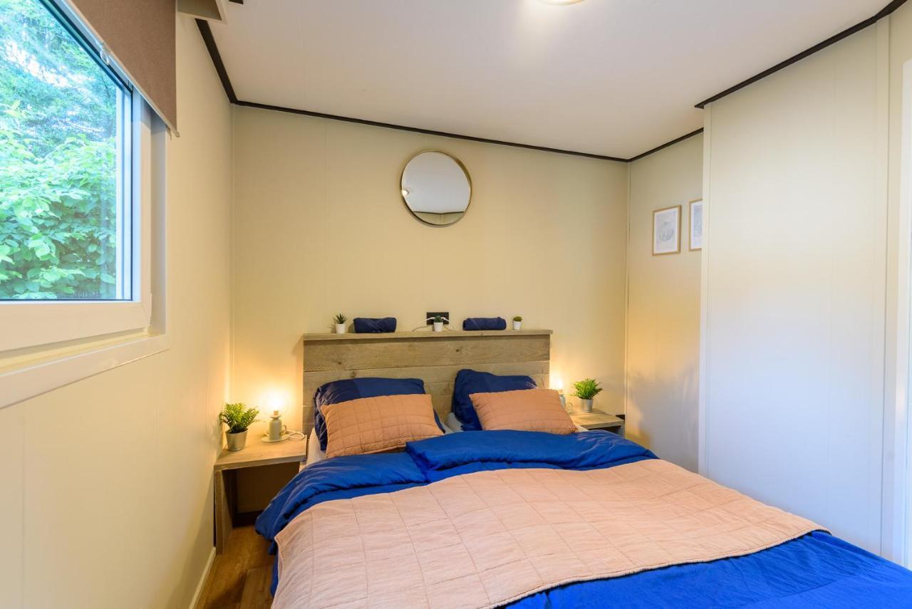 Chalet Met Eigen Tuin Aan De Veluwse Bosrand Putten Kültér fotó